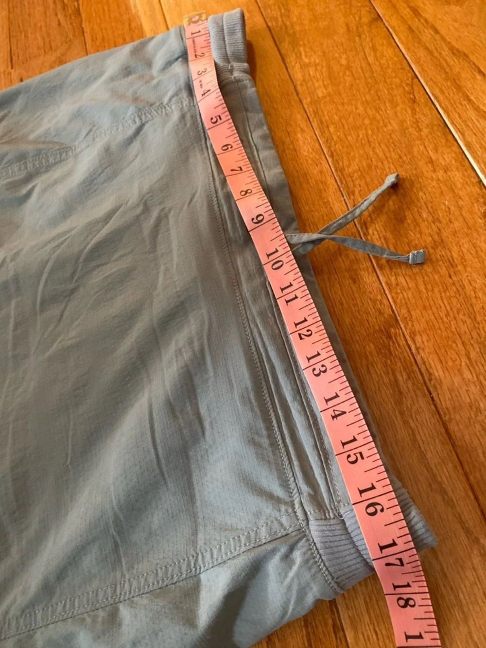 Athleta Gray Utility Cargo Skort Size 14 Hiking Travel Zip Pockets